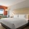 Holiday Inn Express & Suites - Staunton by IHG