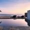 Blue Parrot Beach Villa with privat swimming pool