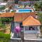 Holiday House - Old Olive