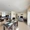 Charming City Centre Apt w Pool - City Flats 303