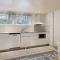 3 rooms with private kitchen & private bathroom 20B