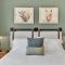 Single Bedroom - Queen Size. Heart of Downtown Vista