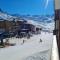 Front de Neige Val Thorens - Skis aux pieds, balcon vue montagne