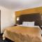 Quality Suites Milwaukee Airport