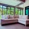 Glasshouse 2 - 2 bed house close to Chaloklum beach