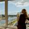 Chlebova - Riverside View Terrace, Free Parking, Gym & Kidsplay by Downtown Apartments