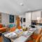 Luxury Hoxton 2 Bedroom 2 Bathroom Apartment With Balcony Sleeps 6