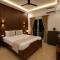 Raaj Inn