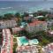 Residencial Las Palmeras de Willy Boca Chica