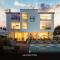 Hi Hotels Sirmione - Heated Lakeview Pool