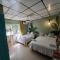 Hostel, Café & Patio Travelers