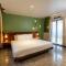 Flor de Mayo Hotel & Restaurant
