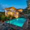 Lodoicea Apartments