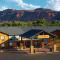 Slackline Moab, Outset Collection by Hilton