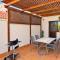 Bright House, Pool & Workspace near Medano Beach