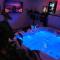 SPAYA JACUZZI centrum apartment - with home cinema & private parking