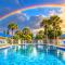 Island Sun Inn & Suites - Historic Venice & Beach Getaway