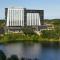 Omni Viking Lakes