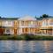 Waterfront Lodge