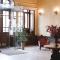 George Hotel