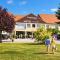Hotel The Originals Bernay Acropole