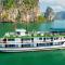 Royal Palace Cruise