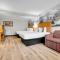 Anaheim Islander Inn and suites near Park and Convention center
