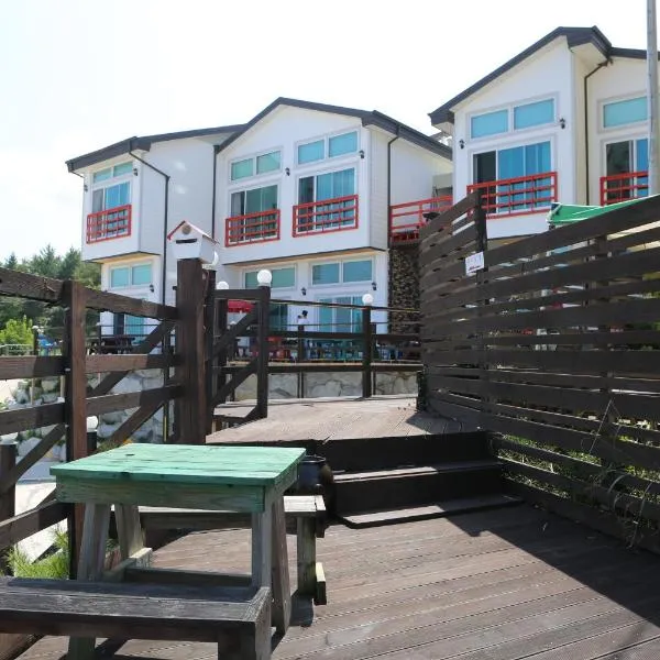 Gangneung Sea View Pension, hotel in Gangneung