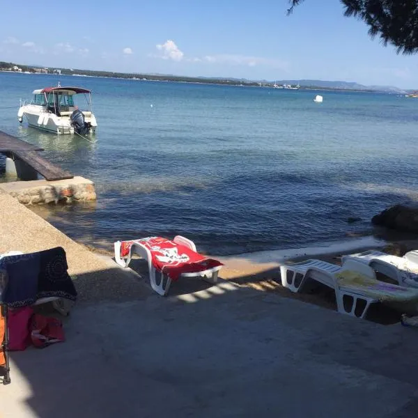 Apartmani MM, hotel in Otok Pašman