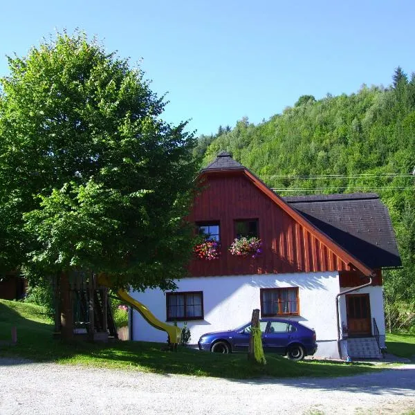 Ferienhaus Julia, hotel v destinaci Admont