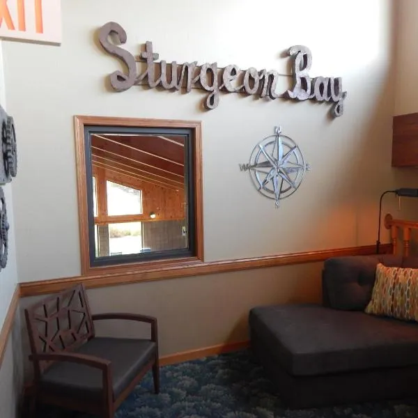 AmericInn by Wyndham Sturgeon Bay, hotel v destinaci Sturgeon Bay