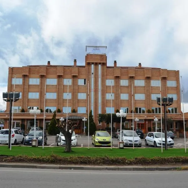 Hotel Brujas De Irues, hotel v destinaci Tarazona de Aragón