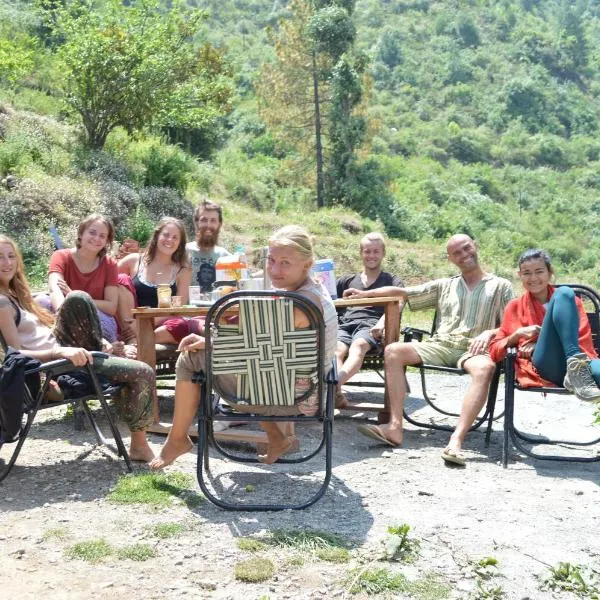 Dhanaulti Camp Homes Retreat, hotel v mestu Dhanaulti