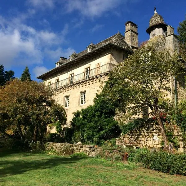 B&B Chateau le Bois, hotel v destinaci Saint-Julien-aux-Bois