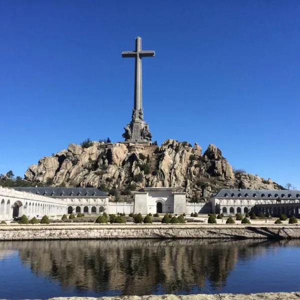 Hospedería Santa Cruz, hotell i San Lorenzo de El Escorial