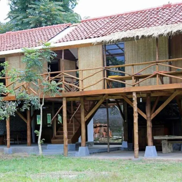 Ronia Mountain Villa Lembang, hotel v destinaci Lembang