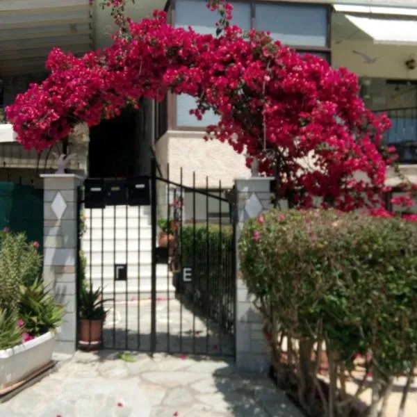 Villa George - Family Holidays, hotel Néa Mákriban