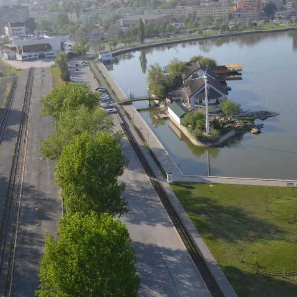 Hotel Insula, hotel di Tulcea