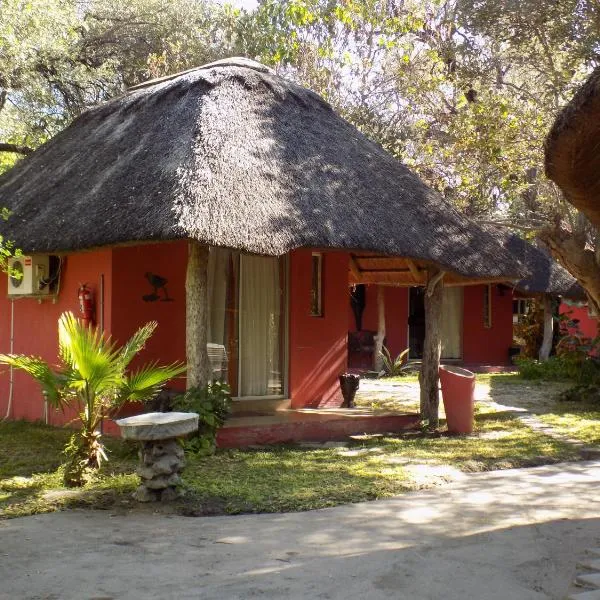 Jump Street Chalets, hotel em Maun