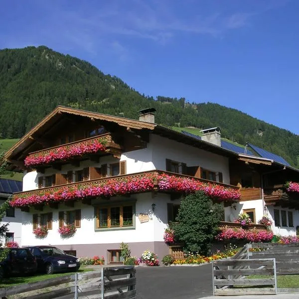 Haus Bergheimat, hotell i Kals am Großglockner