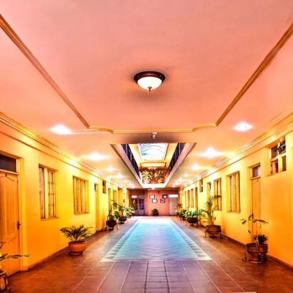 Hotel Monserrat, hotel in Estancia Machuma