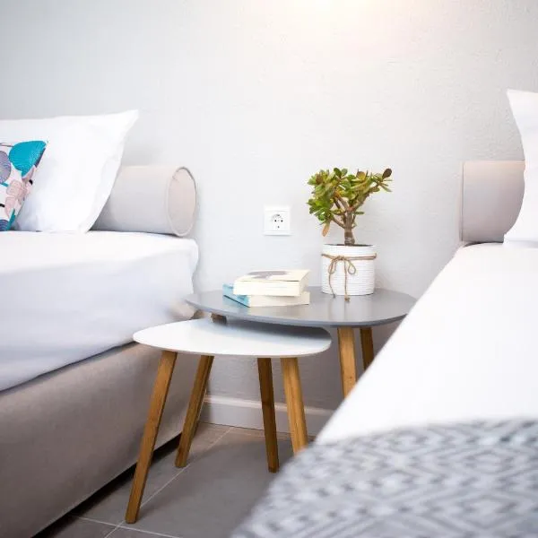 Avgerou Studios and Apartments, hotel v destinácii Psakoudia