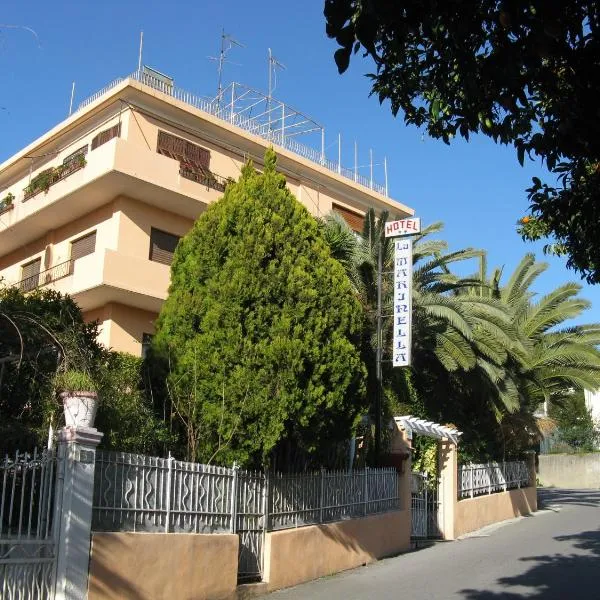 Albergo La Marinella, hotel v mestu Varazze