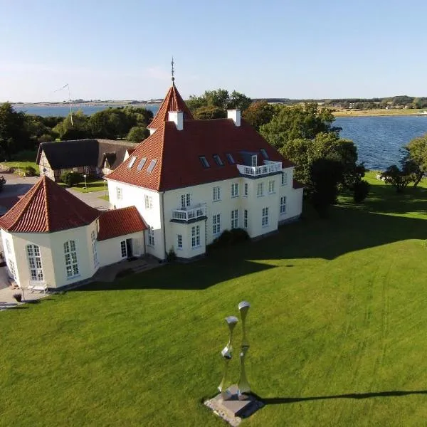 아센스에 위치한 호텔 Gl. Avernæs Sinatur Hotel & Konference