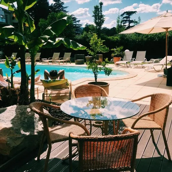 Hotel La Chaumette, hotel in Saint-Lager-Bressac