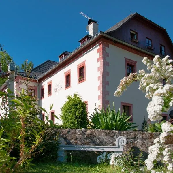 Resla Residence I, II,, hotel di Banská Štiavnica