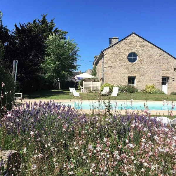 Le clos Saint Aubin, מלון בקרנאק