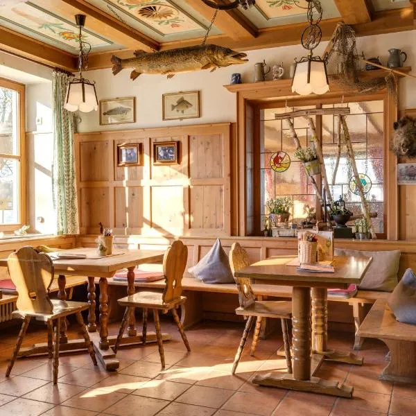 Hotel Seehof, hotel v destinaci Herrsching am Ammersee