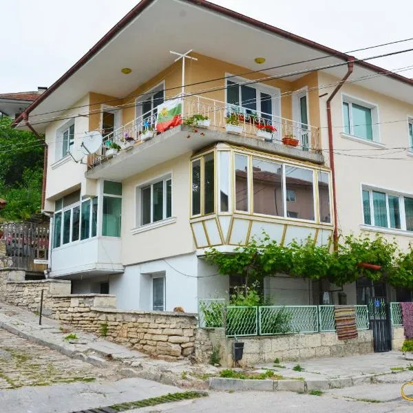 Guest House Mimosa, hotel in Balchik