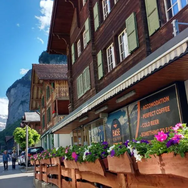 BASE Cafe, hotel em Lauterbrunnen